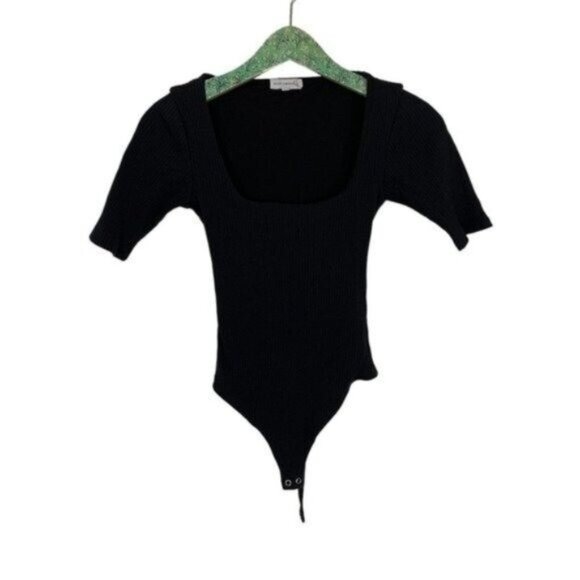 Good American Black Ribbed Square Neck Short Sleeve Stretch Bodysuit Size 1 - Picture 1 of 8